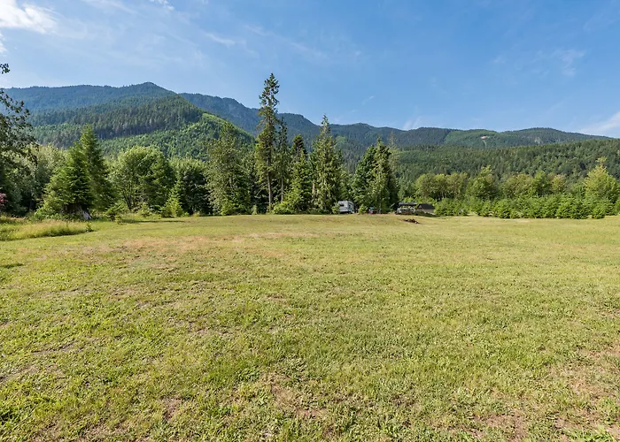 Emerald Valley Inn