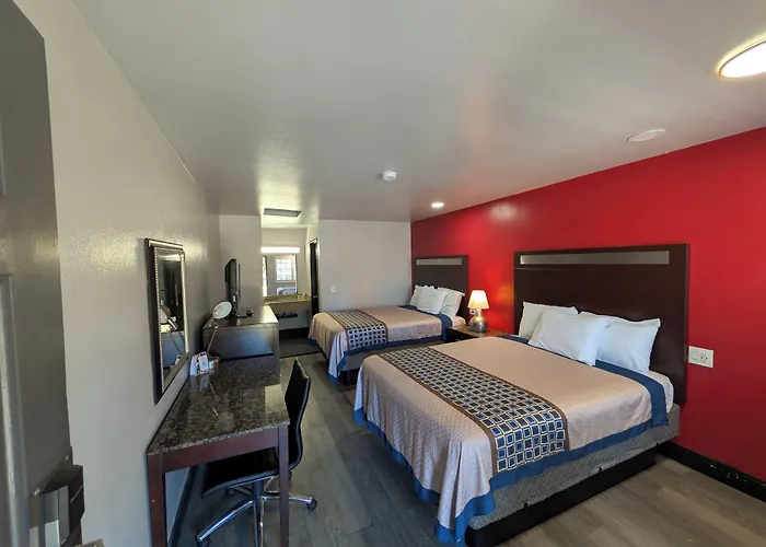 Crossroads Inn - Sacramento