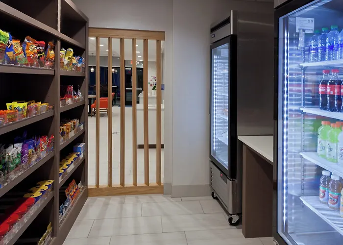Holiday Inn Express & Suites - Fayetteville By Ihg