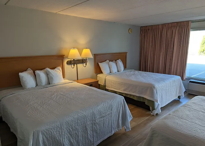 Days Inn By Wyndham Birch Run