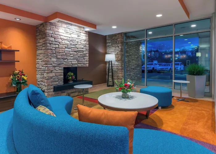 Fairfield Inn & Suites By Marriott Boston Marlborough/Apex Center