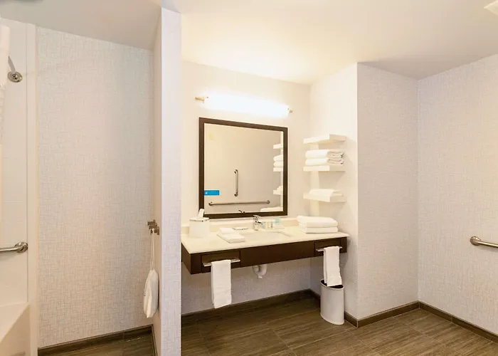 Hampton Inn & Suites Duluth North Mn