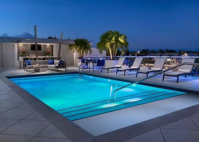 H2O Suites- Adults Only