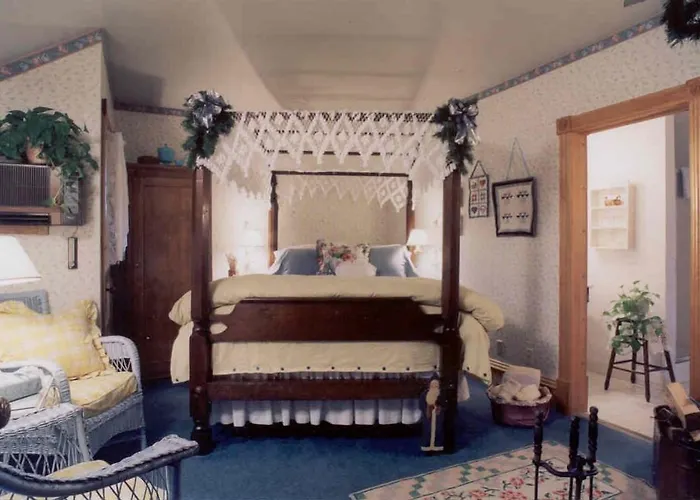 White Lace Inn Sturgeon Bay