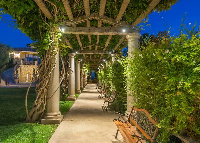 Calipaso Winery & Villa Paso Robles