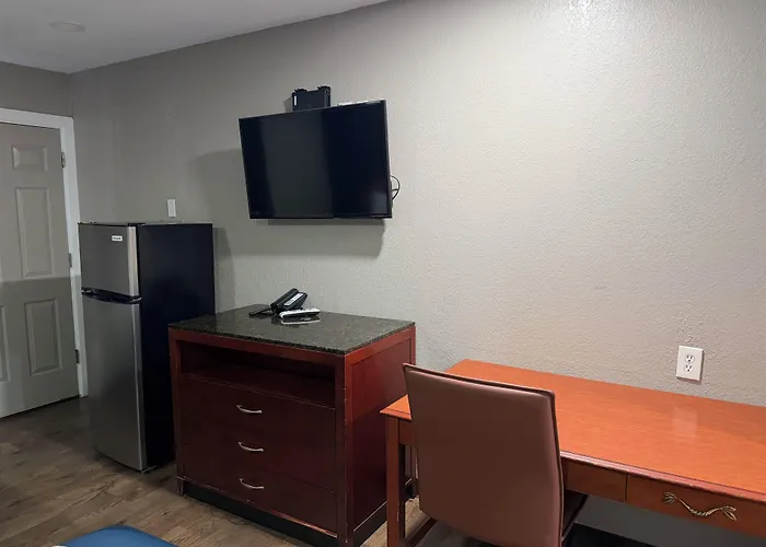 Economy Inn
