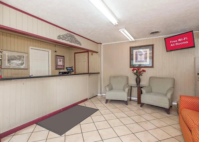 Red Roof Inn Starkville - University
