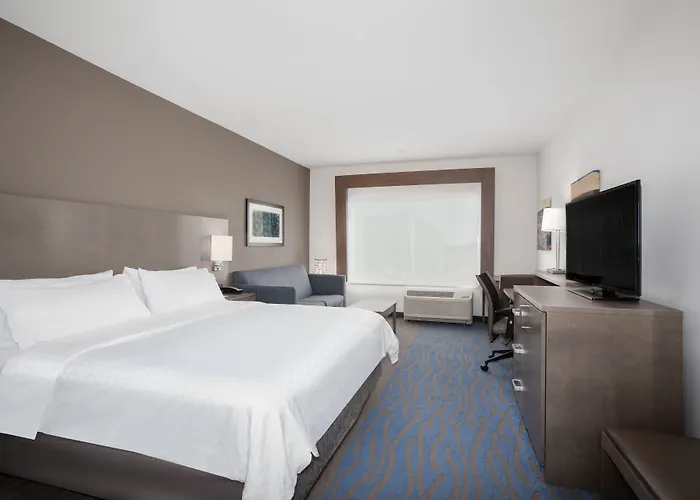 Holiday Inn Express & Suites Great Bend By Ihg