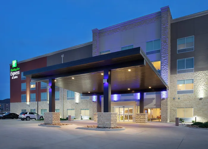 Holiday Inn Express & Suites Great Bend By Ihg