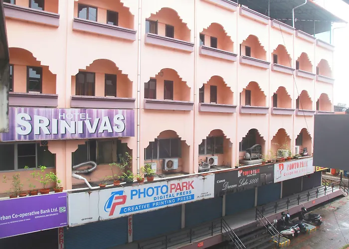 Hotel Srinivas Kochi