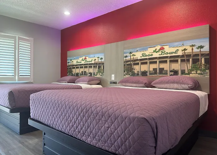 Hi-Way Host Motel