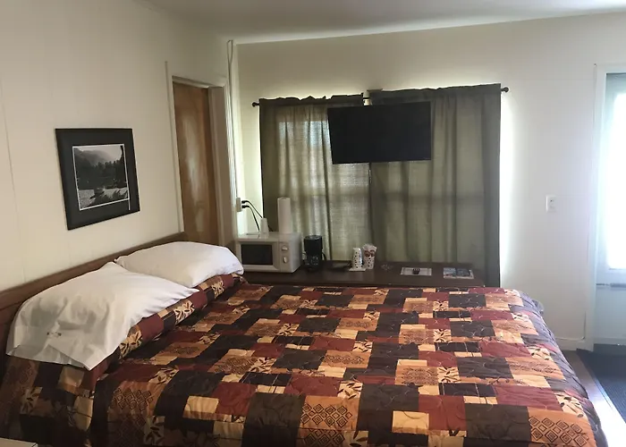 Evergreen Motel Oswego