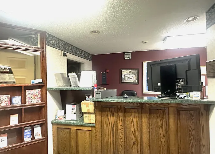 Oyo Hotel East Macon I-75