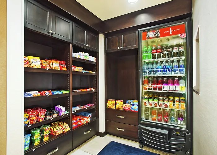 Holiday Inn Express & Suites Springfield By Ihg
