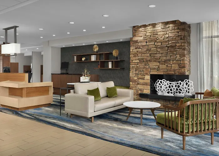 Fairfield Inn & Suites By Marriott Fayetteville North