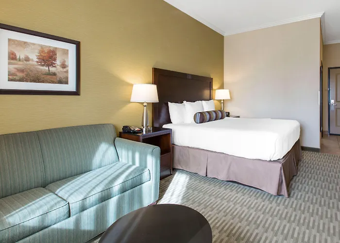 The Oaks Hotel & Suites Paso Robles