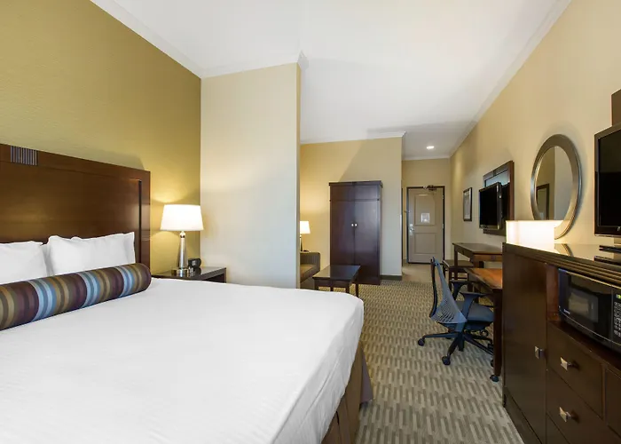 The Oaks Hotel & Suites Paso Robles