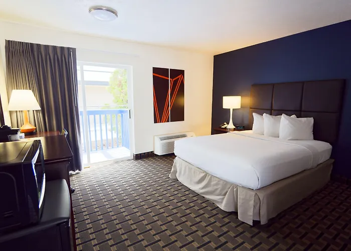 Howard Johnson By Wyndham Spokane North