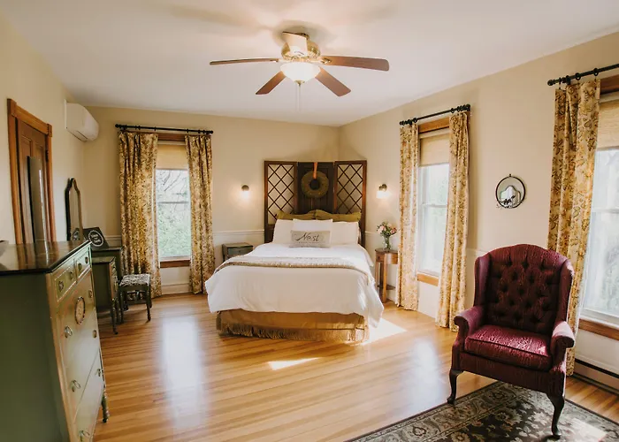 The Inn At Ragged Edge Chambersburg