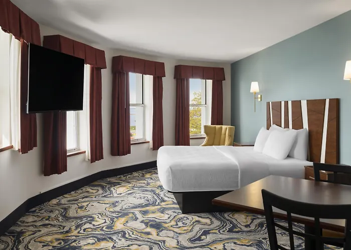 Hotel Chequamegon, BW Signature Collection Ashland
