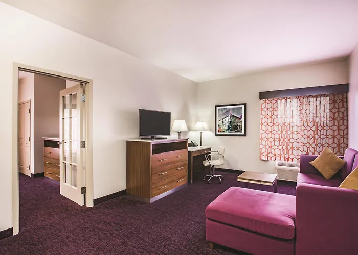 La Quinta By Wyndham Chambersburg Hotel