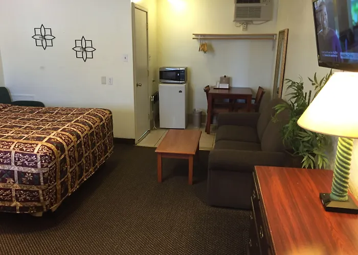Budget Inn & Suites Colby