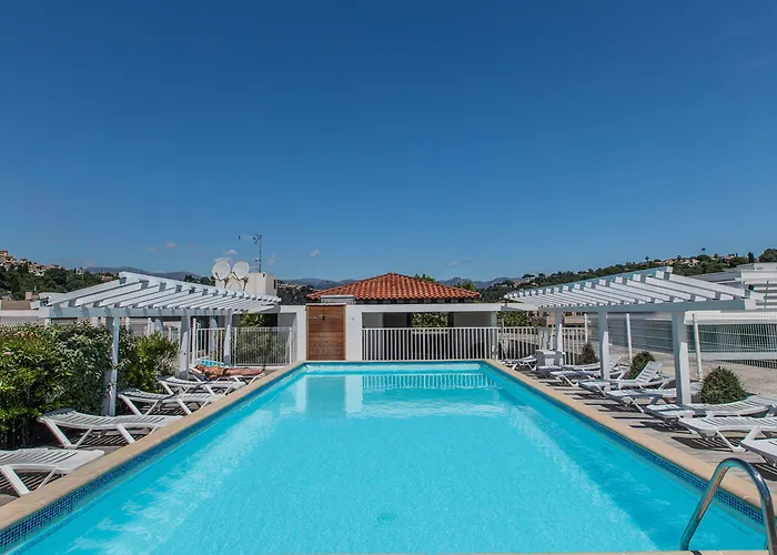 Vacancéole - Résidence Le Crystal Cagnes-sur-Mer