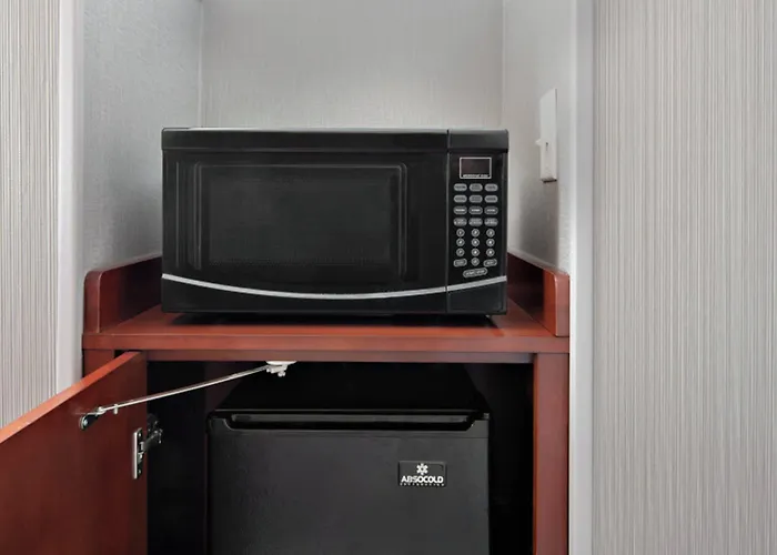 Courtyard By Marriott Raleigh North Hotel