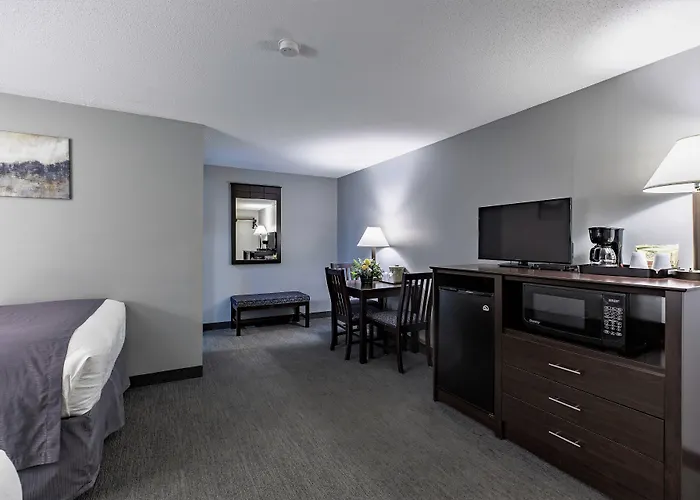 Mt. Madison Inn & Suites