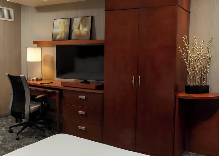 Courtyard By Marriott Lafayette Hotel