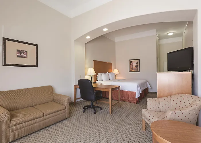 Baymont Inn & Suites Brenham