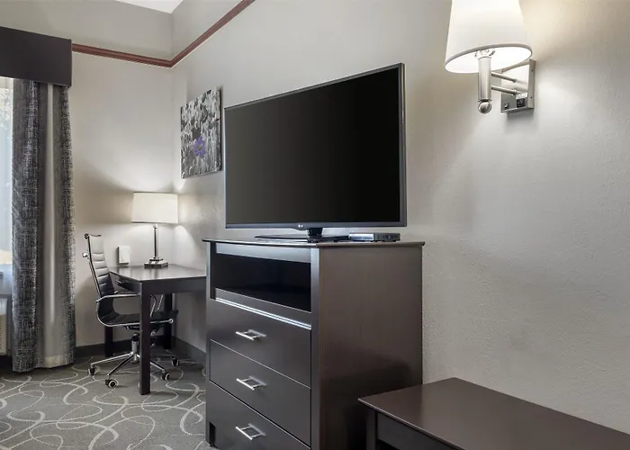 Best Western Limestone Inn And Suites
