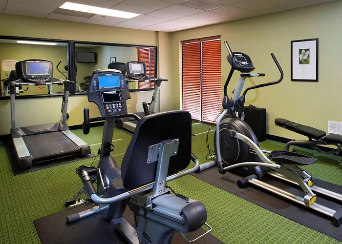 Fairfield Inn & Suites By Marriott Charleston North/Ashley Phosphate