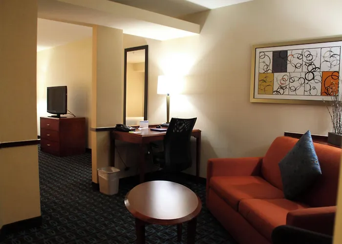 Fairfield Inn & Suites Denton