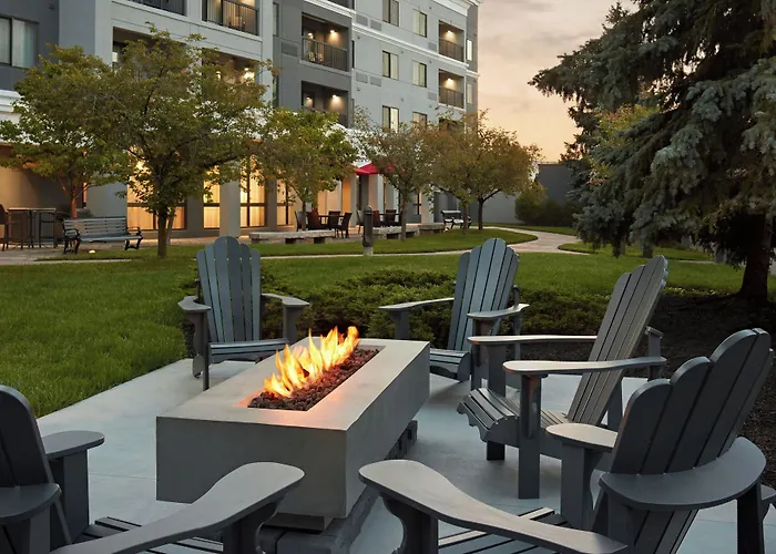 Courtyard By Marriott Mississauga-Airport Corporate Centre West
