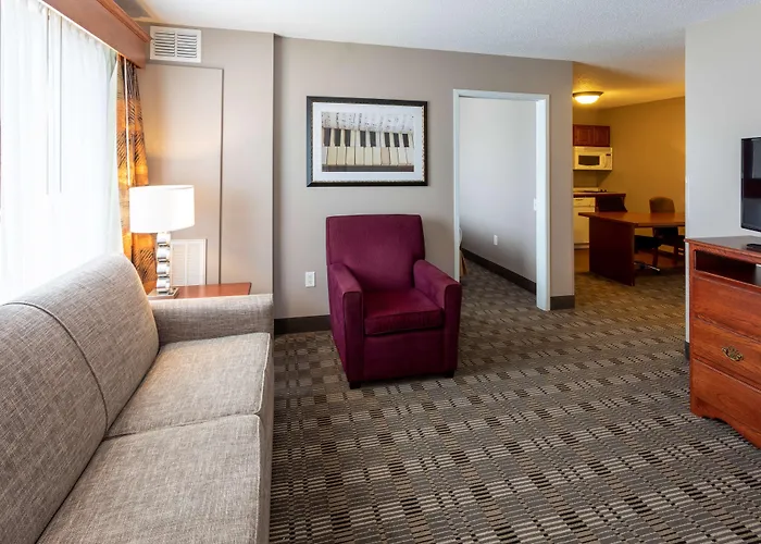 Grandstay Hotel & Suites Ames