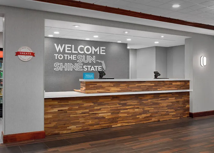 Hampton Inn & Suites At Lake Mary Colonial Townpark