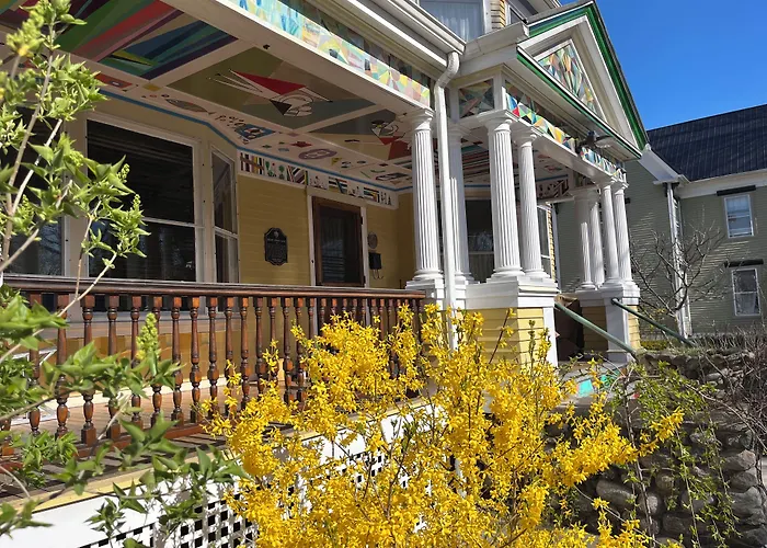 Munroe Inn Boutique Hotel