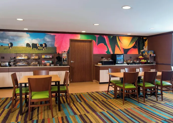 Fairfield Inn And Suites By Marriott Chicago St. Charles