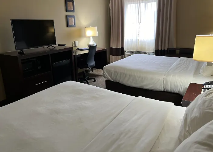 Days Inn & Suites By Wyndham Manheim Lebanon