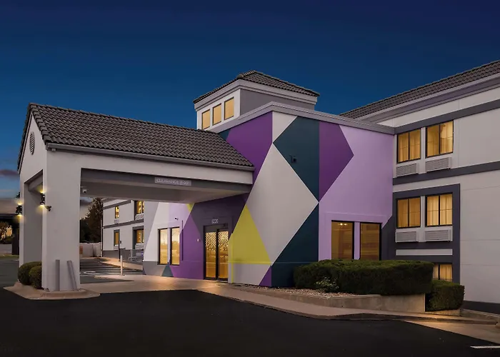 Spark By Hilton Wichita East