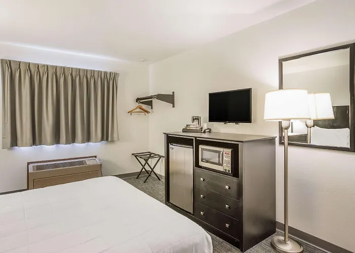 Americas Best Value Inn & Suites-Birch Run