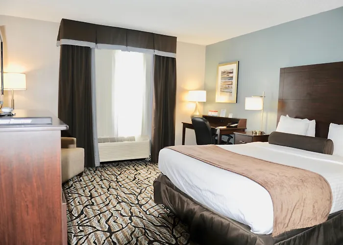 Days Inn & Suites By Wyndham Wausau