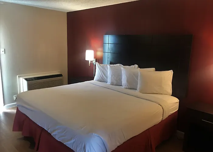 Red Roof Inn & Suites San Angelo