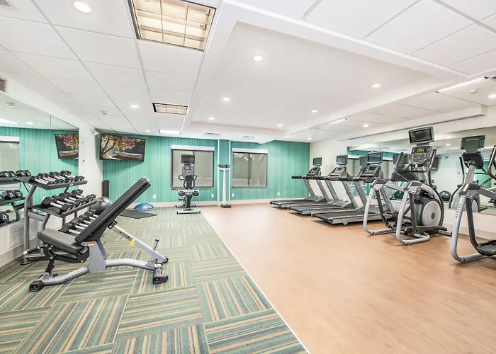 Holiday Inn Express - Delafield By Ihg