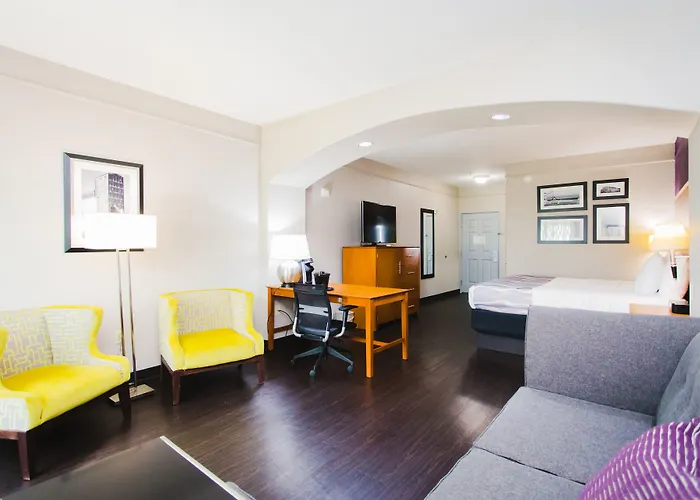 Palacio Royale Inn Signature Katy