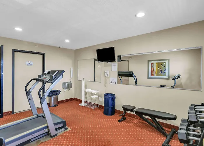 Baymont By Wyndham Cedar Rapids Hotel