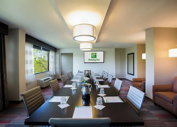 Holiday Inn Milwaukee Riverfront By Ihg