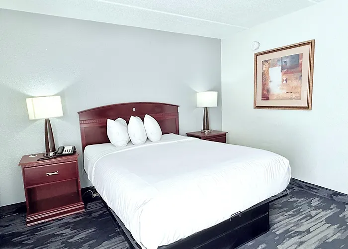 Baymont By Wyndham Michigan City