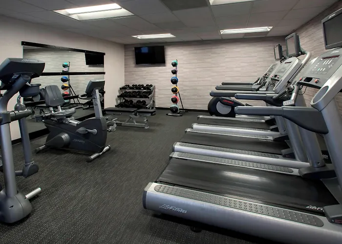 Courtyard By Marriott Chicago Naperville